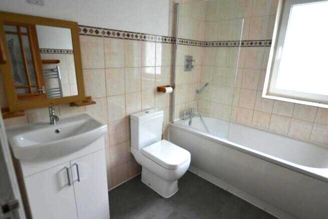 Woodview Bathroom.jpeg