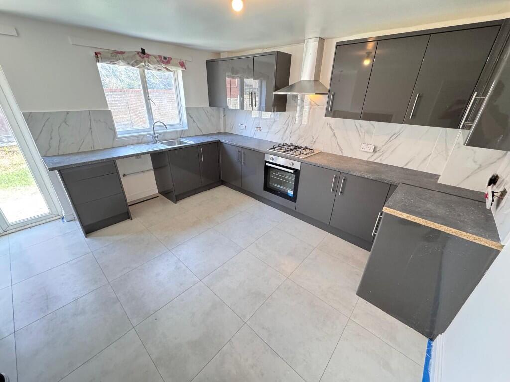 4 bedroom 3 bathroom