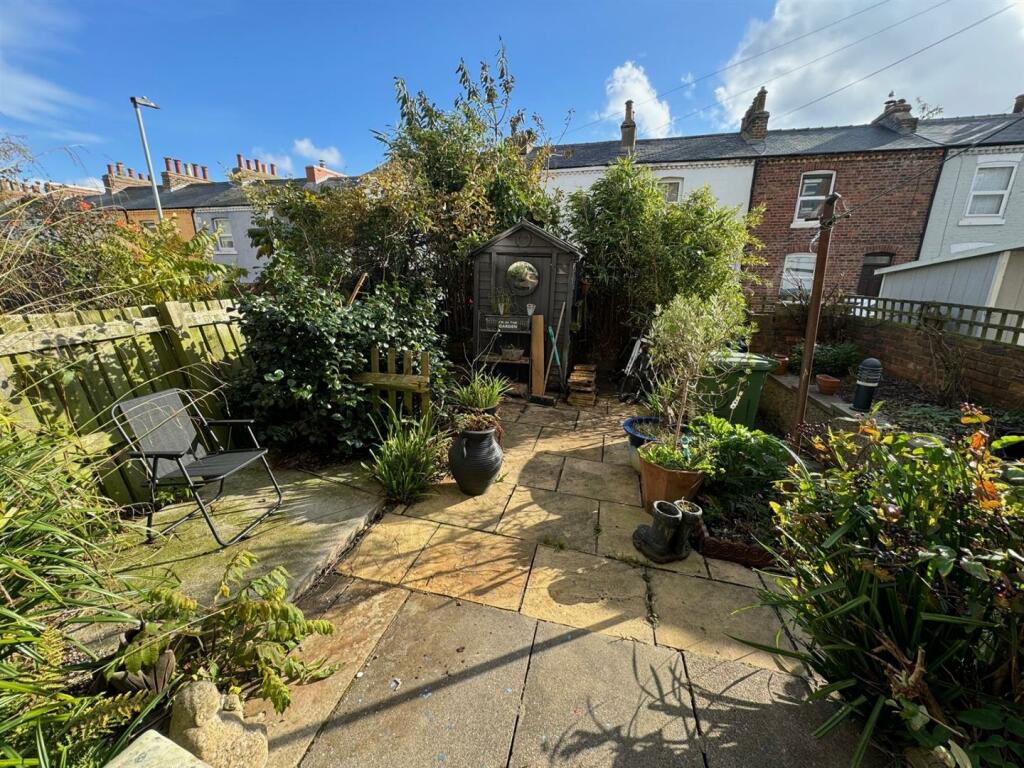Garden 2.jpg