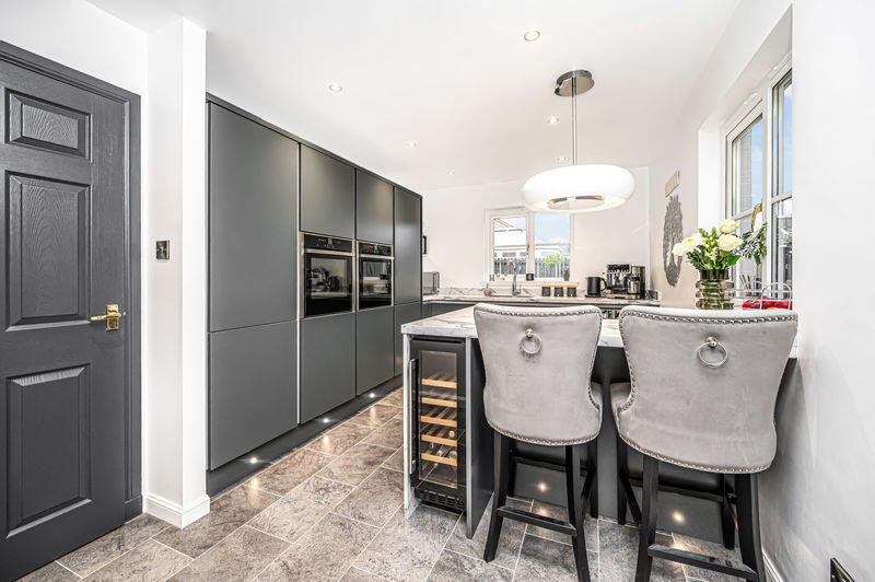 Breakfasting Kitchen