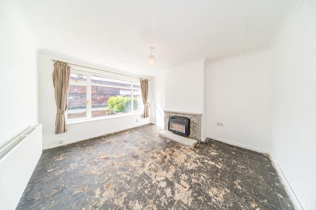 288 Scholes Lane lounge.jpg