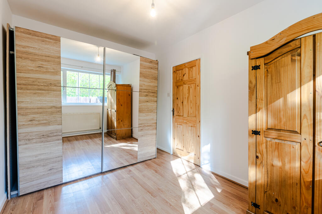 bedroom2