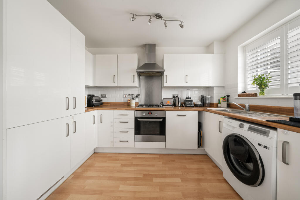 Flat 23, Hill View Court009