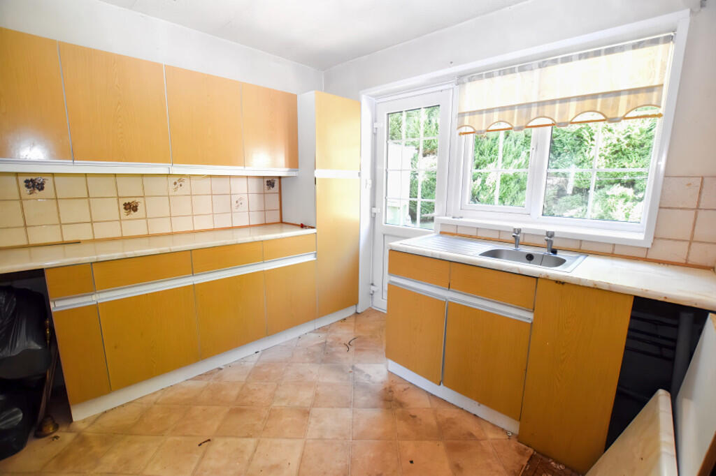 Kitchen 1