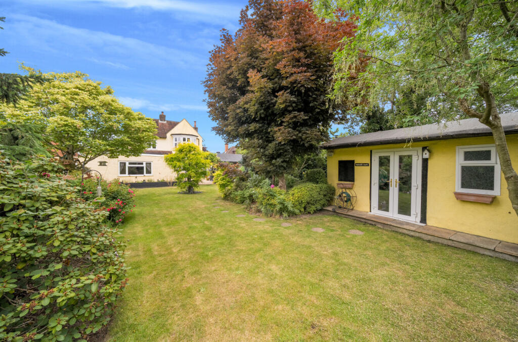 1305889-3-6848986...