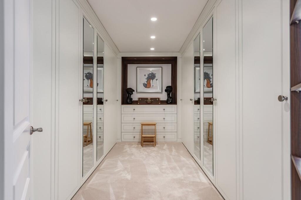 Dressing Room (Main Bedroom)