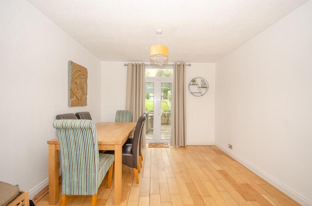 Dining room.jpg
