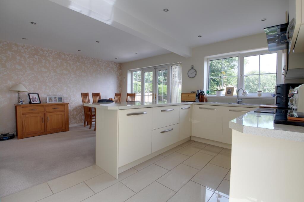 Open plan kitchen diner