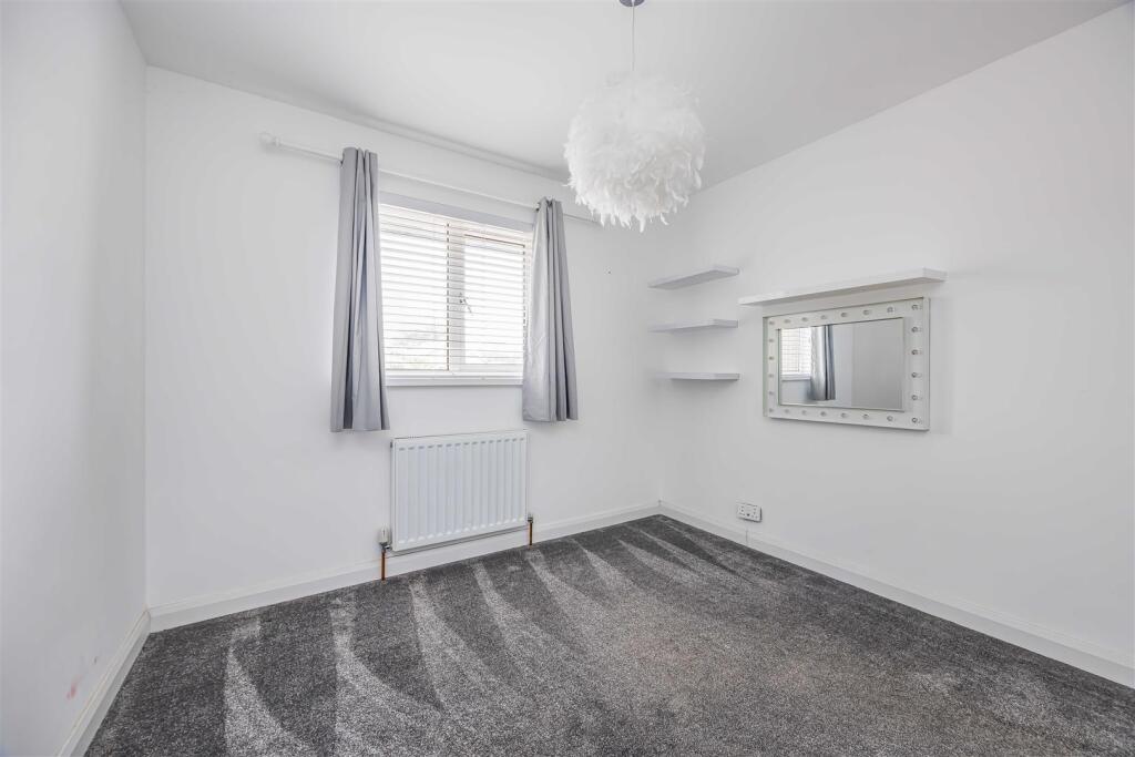 100 Fathoms Reach, Hayling Island-Small-PorticoMar