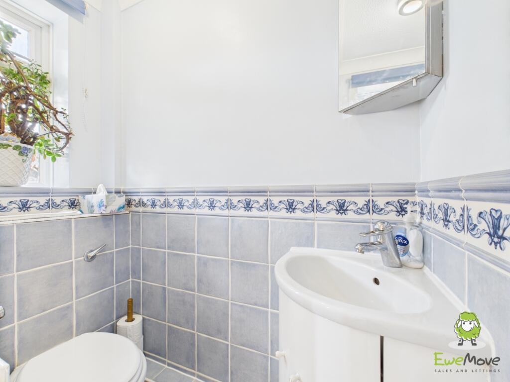 CAM03778G0-PR0261-STILL012