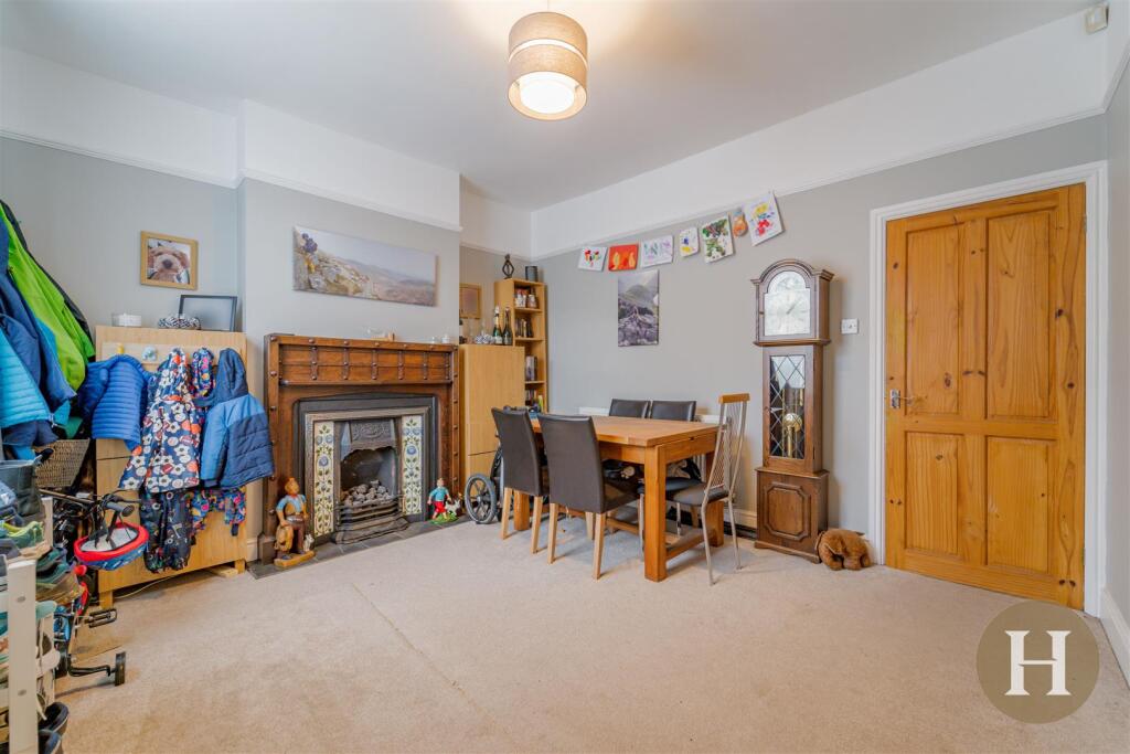 Hadleigh Estate Agents-1.jpg