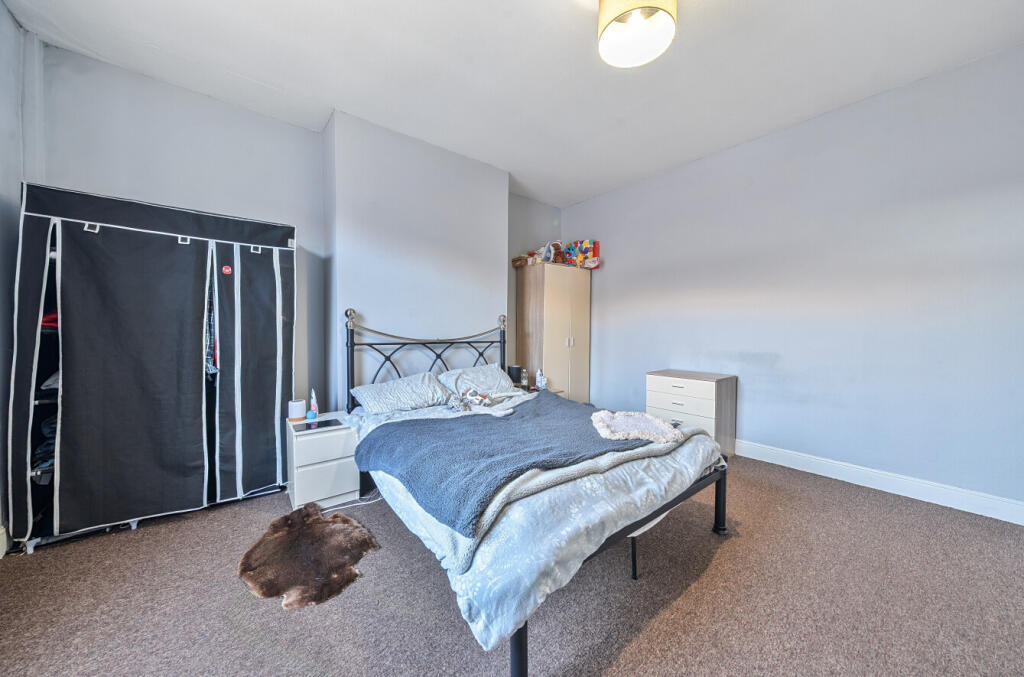 1384487-7-69247e0...