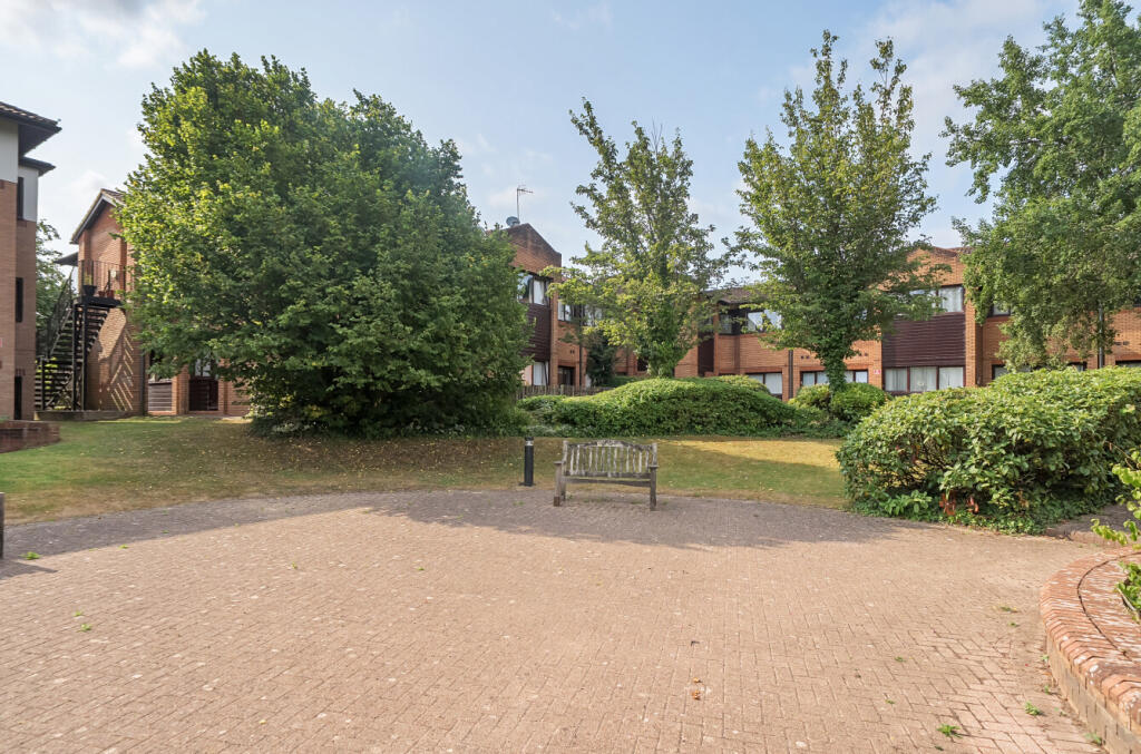 1318099-17-6874c0...