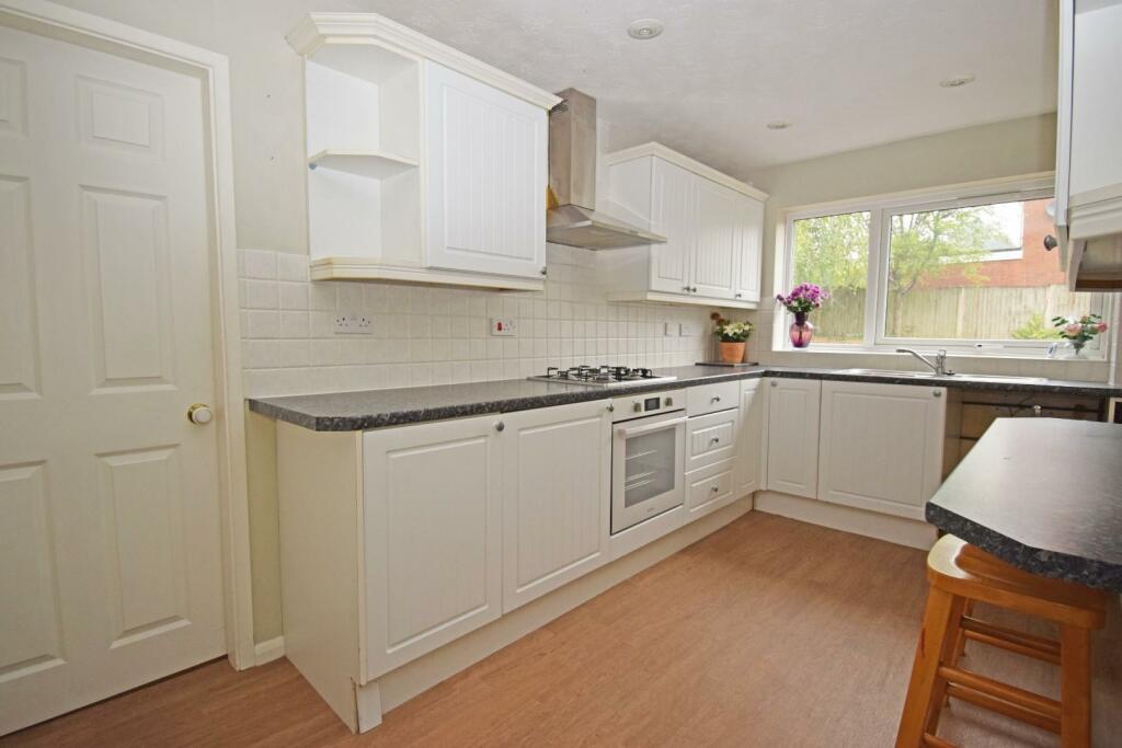 36 Leadbetter Drive, kitchen a.jpg