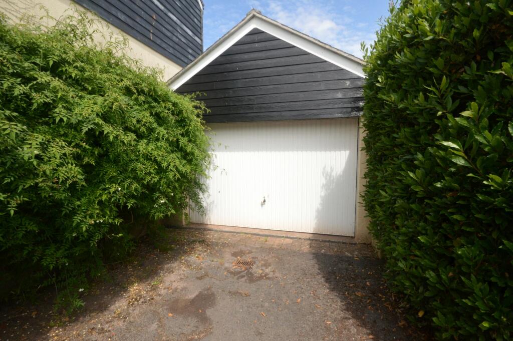 Detached Garage 1