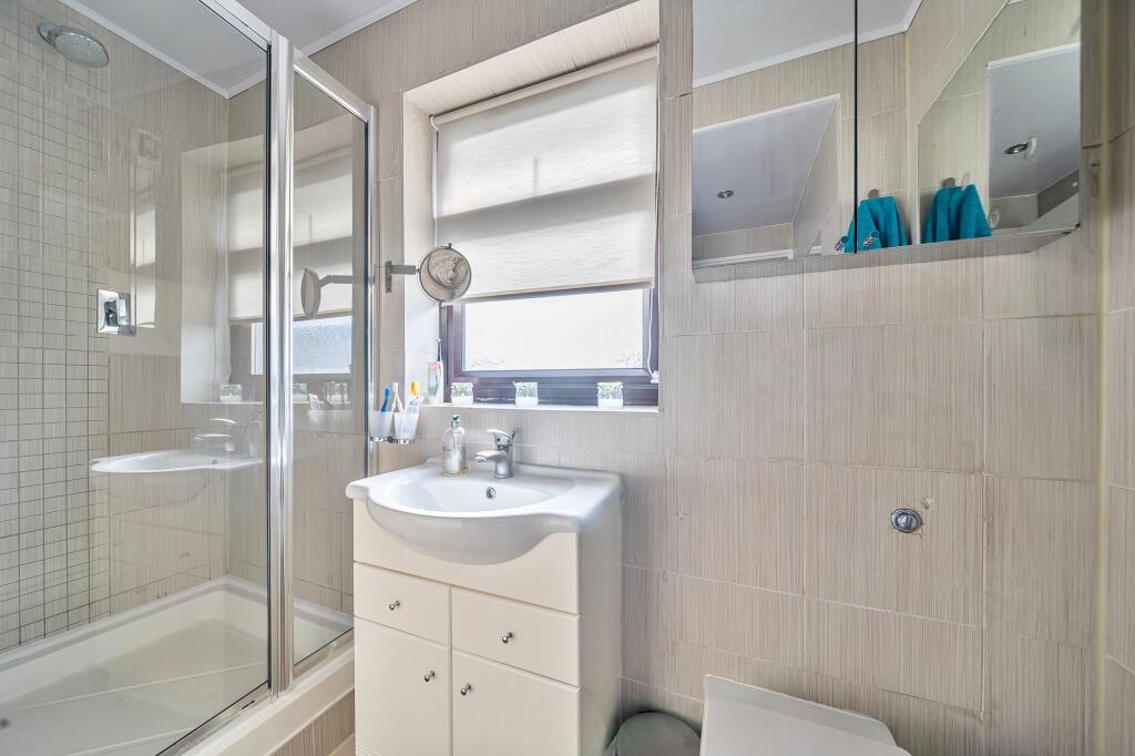 En Suite Bathroom