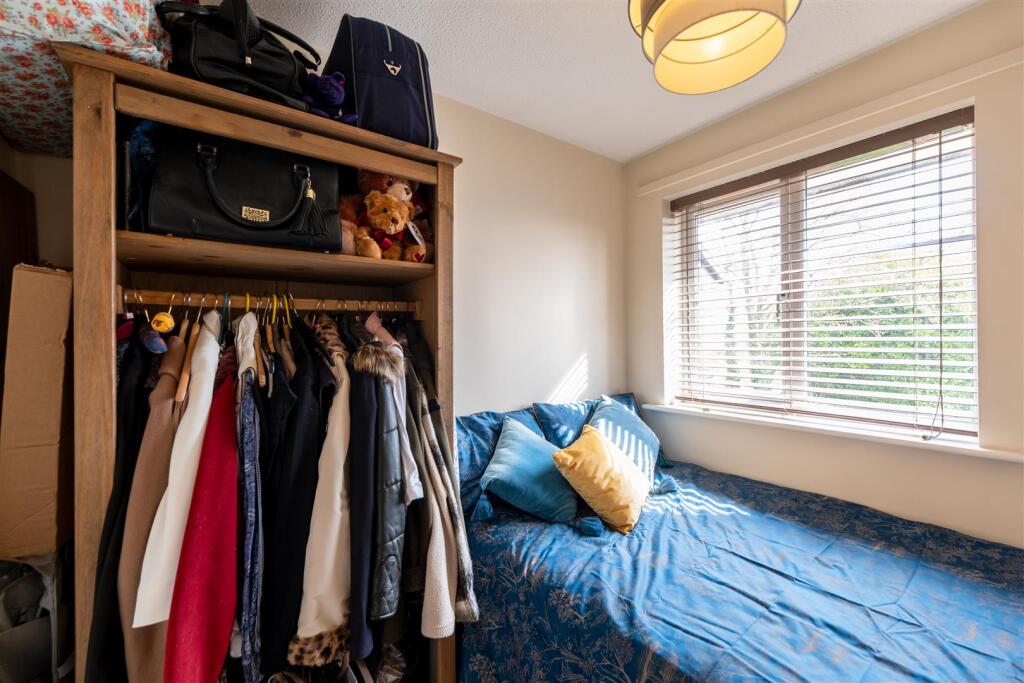 8 Gowy Court-017.jpg