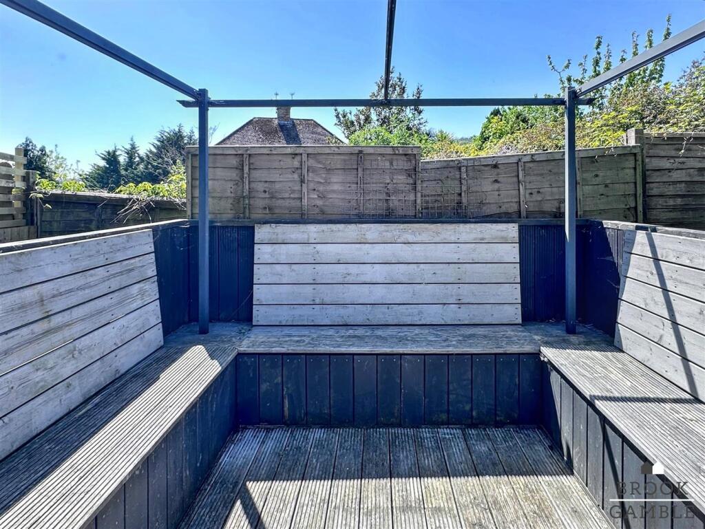 01323 438506