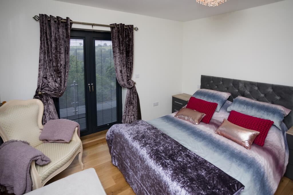 2025-08-07 WALKER &amp; LEWIS-CEFN-40