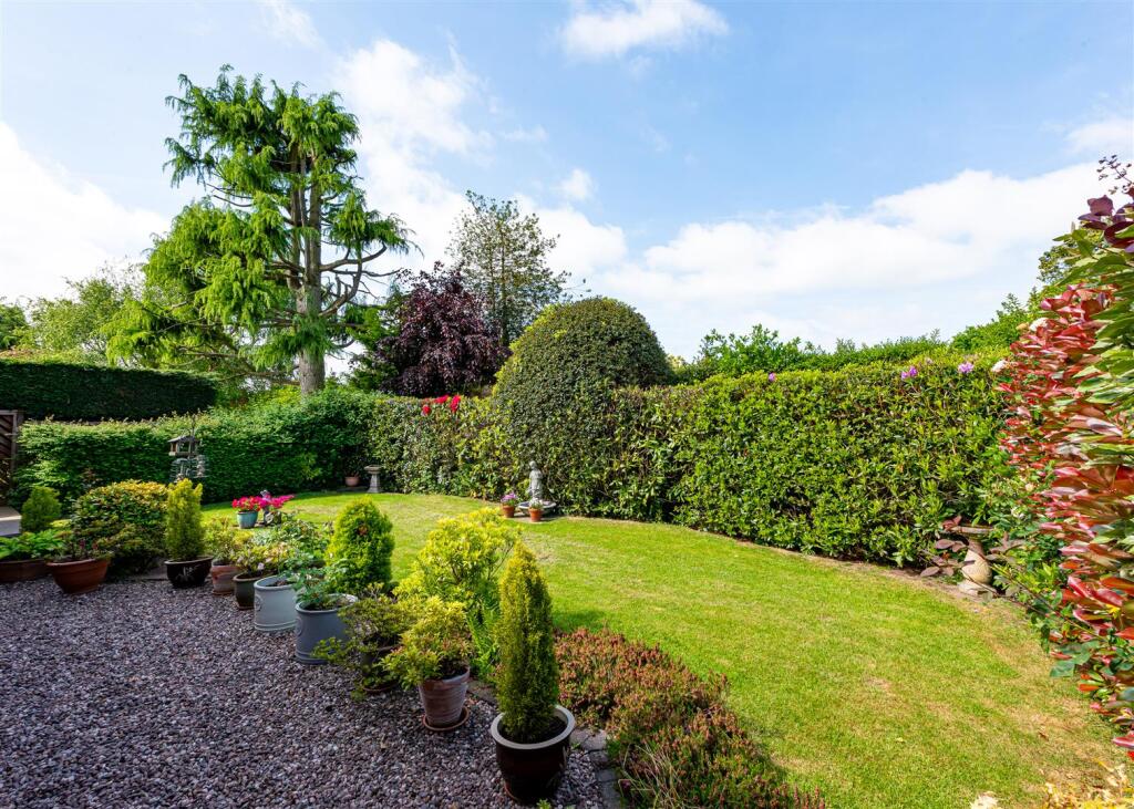 11a Wrekin Drive-garden2.jpg