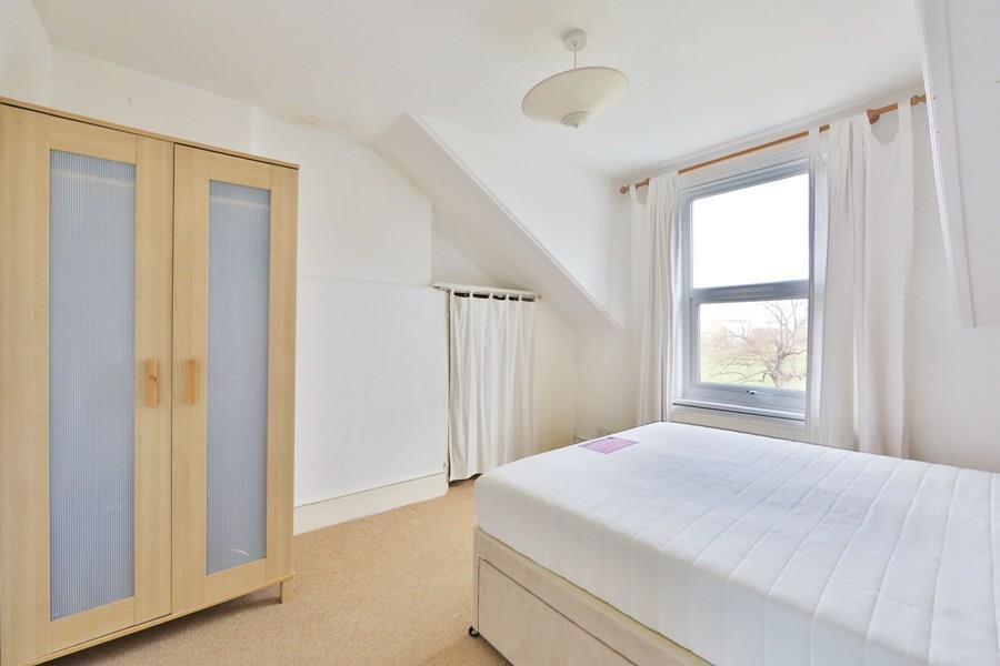 3_33_leathwaite_road