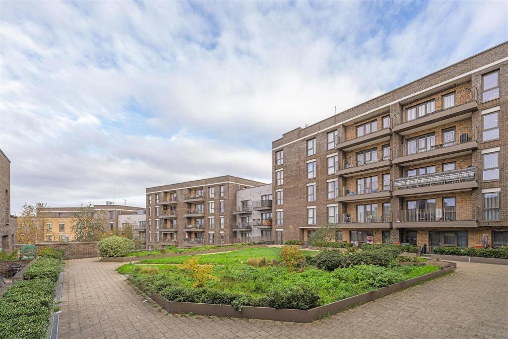 Purley Way-13.JPG