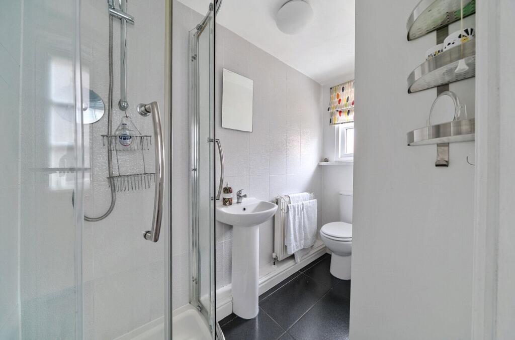 Annexe Shower Room