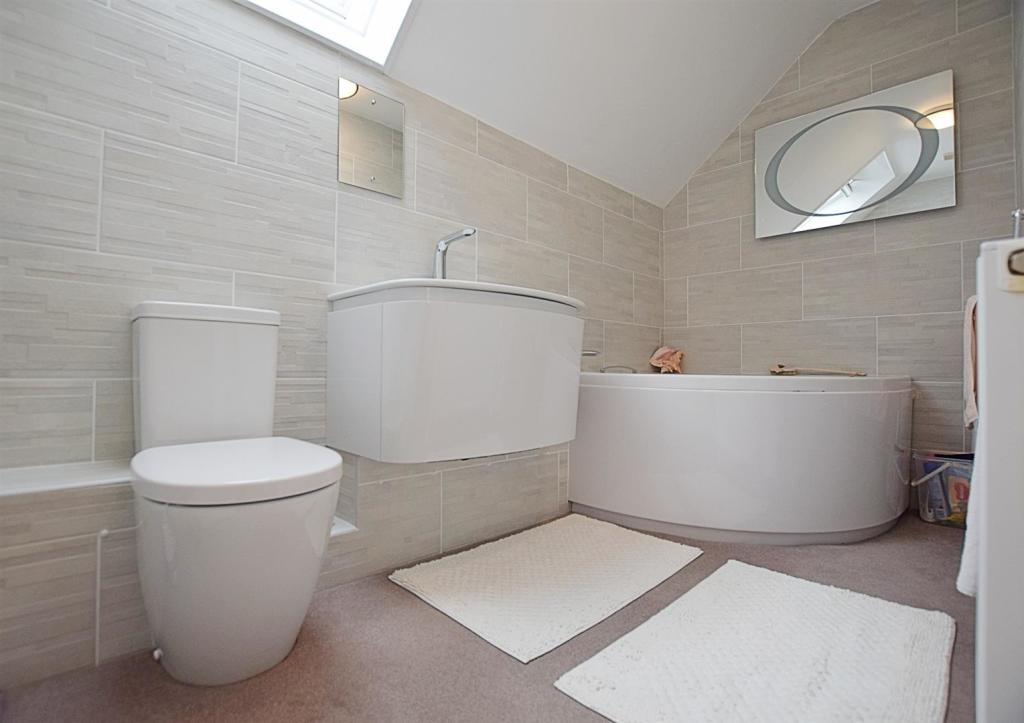 Ensuite.jpg