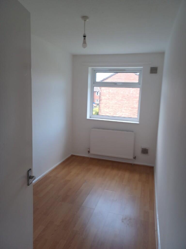 Smaller bedroom