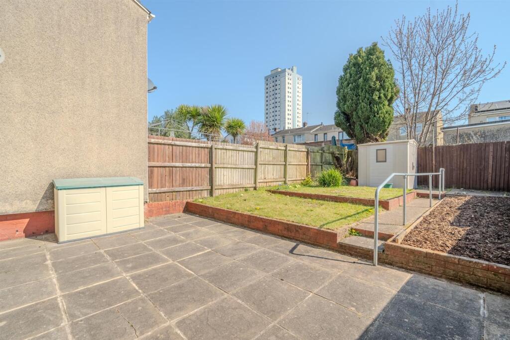 20 Radnor Way-16.jpg