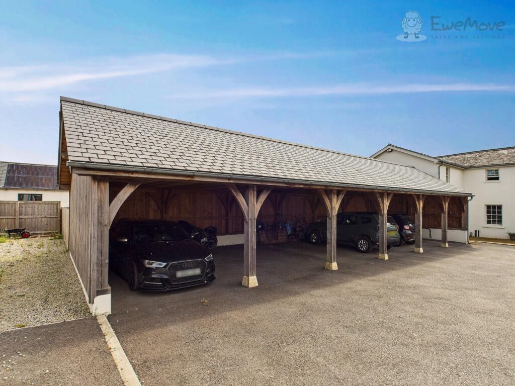 CAM03640G0-PR0061-STILL045