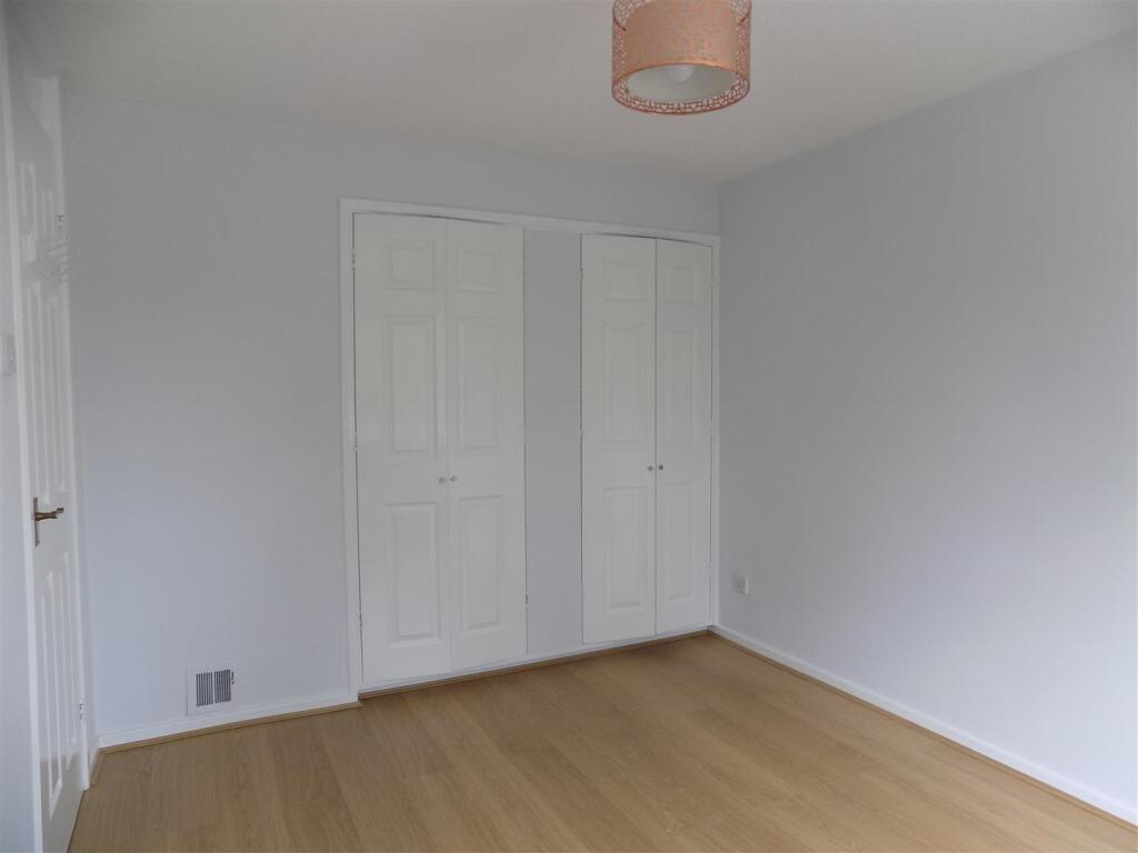 2 Hazley Walk - Bed 1 (1).JPG