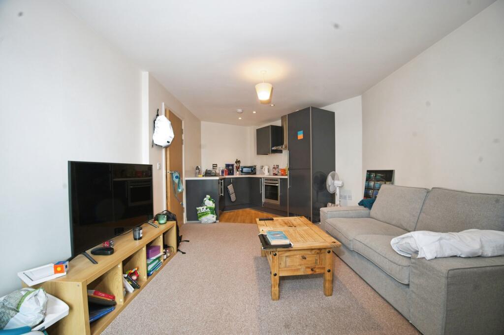 Living/Dining Area