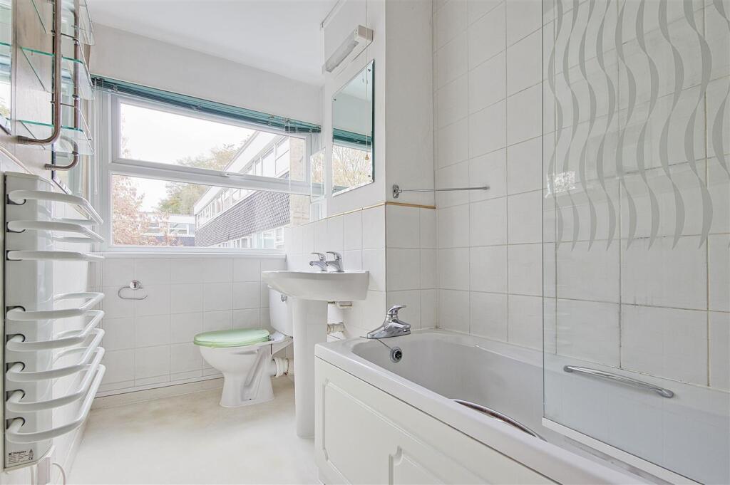 Bathroom.jpg