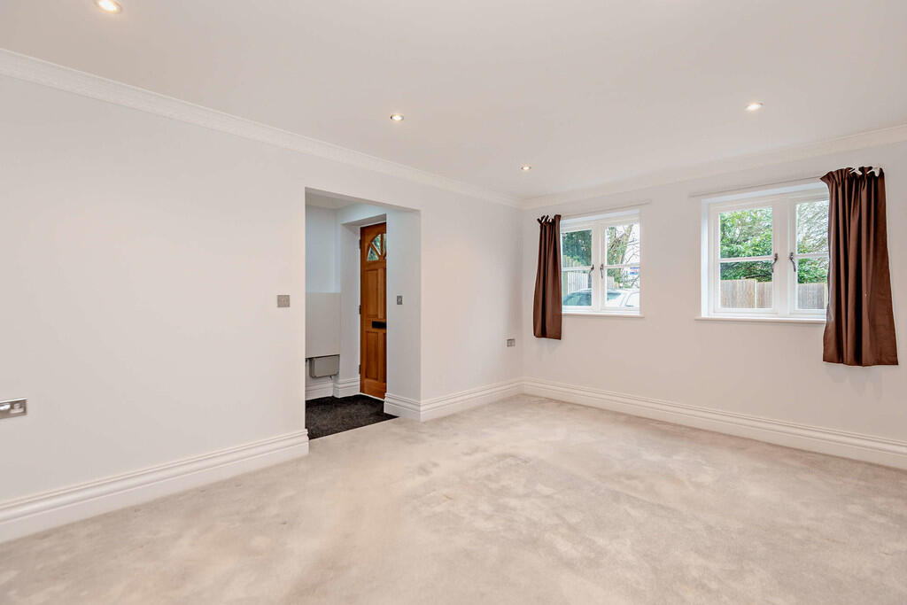 8633019-interior1...