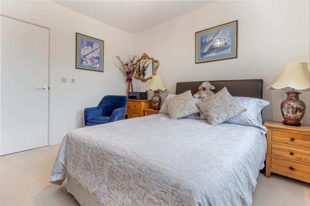 Bedroom-2-3.jpg