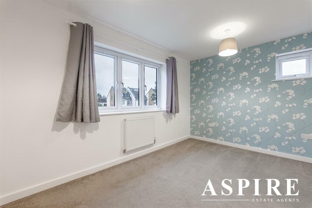 281 FAIRFAX DRIVE-13-12-24-12.jpg