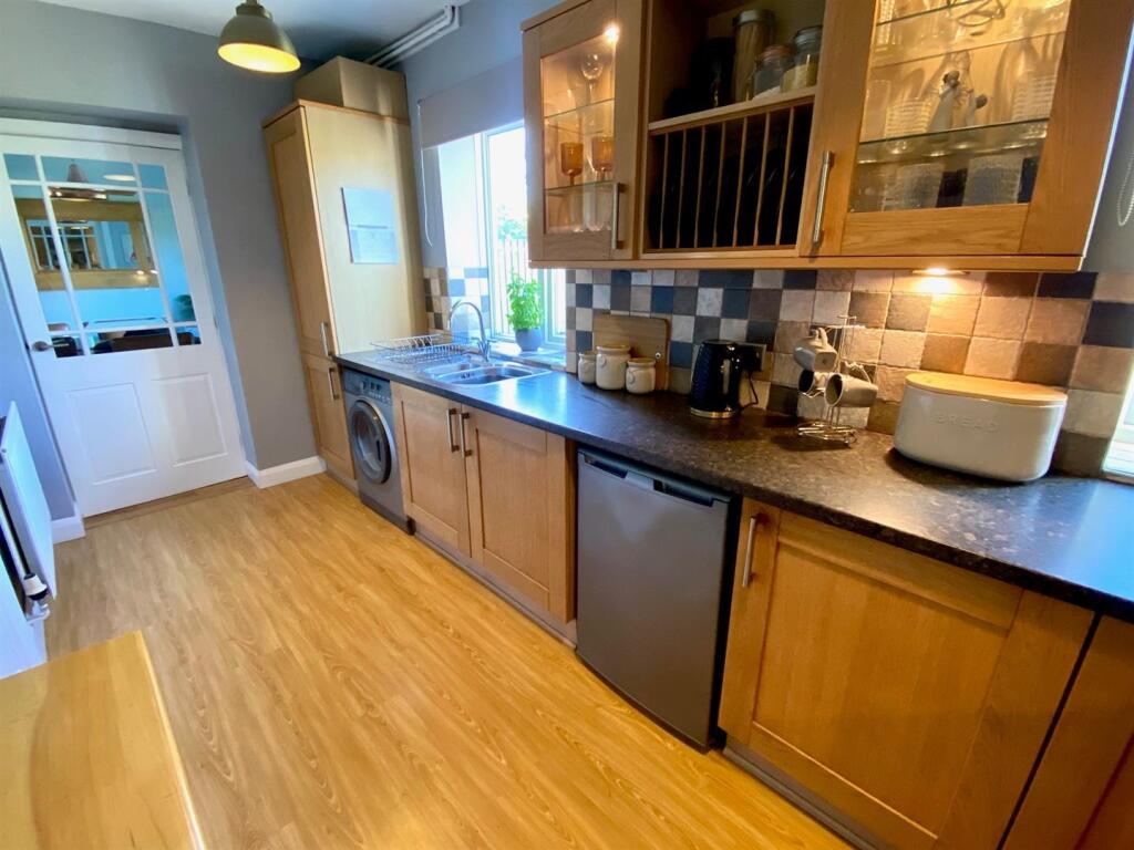 Kitchen new 1.jpg