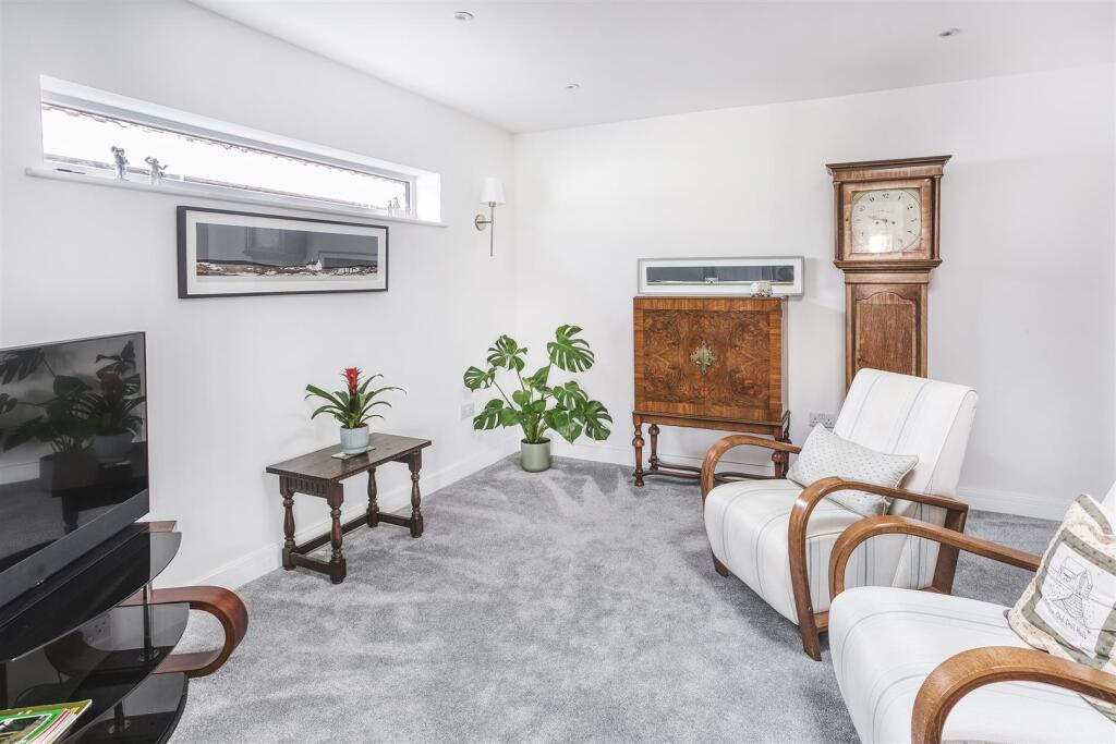 2025-06-16 11.36.32-3_HDR.jpg