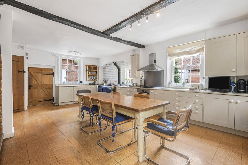 Kitchen/Breakfast