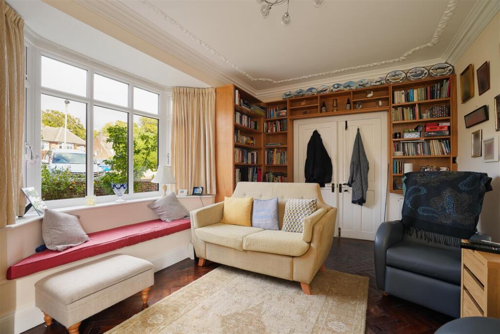 SITTING ROOM