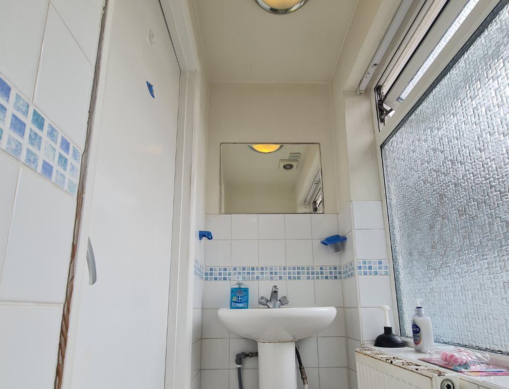 Bathroom shared with 1 person only