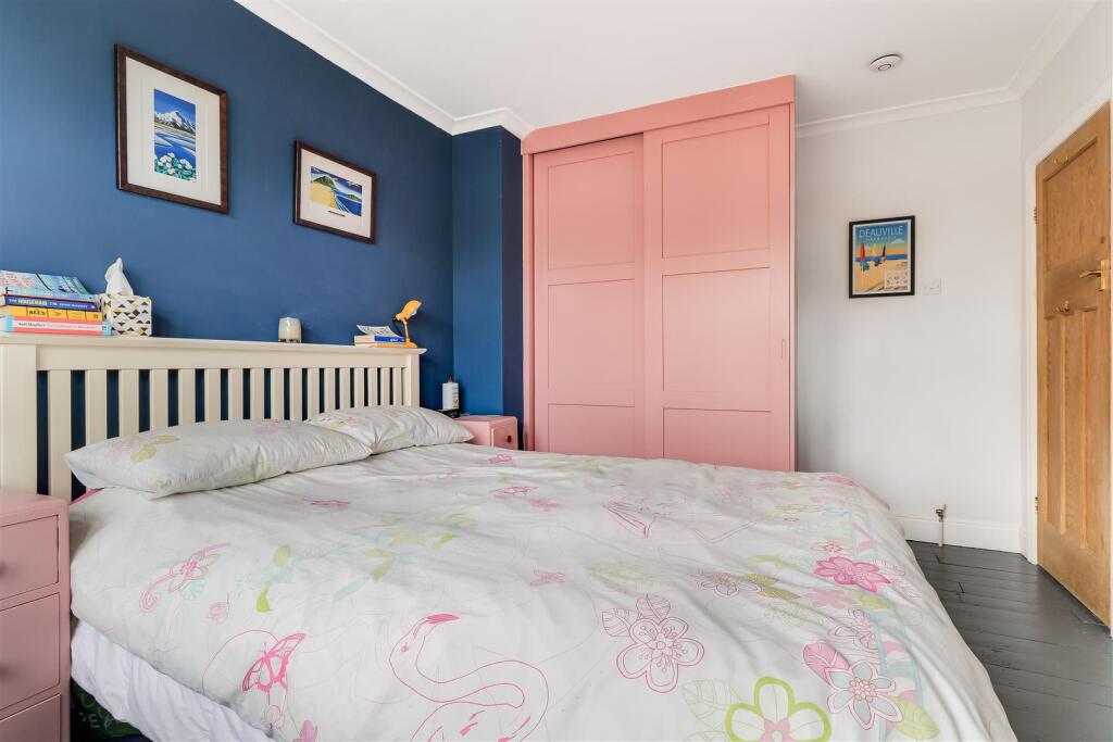 Bedroom 1 (2)