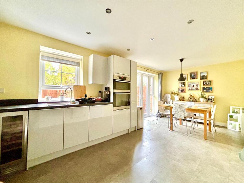 WhatsApp Image 2025-11-27 at 11.05.32_a507cb25.jpg