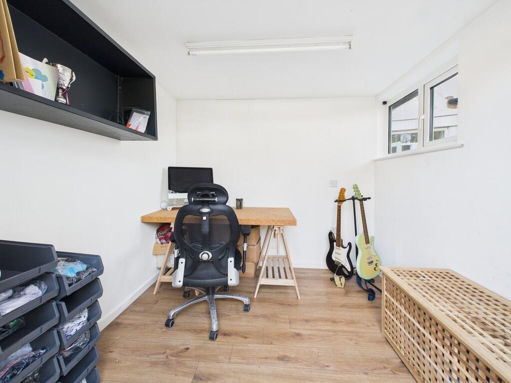 CAM02854G0-PR0330...