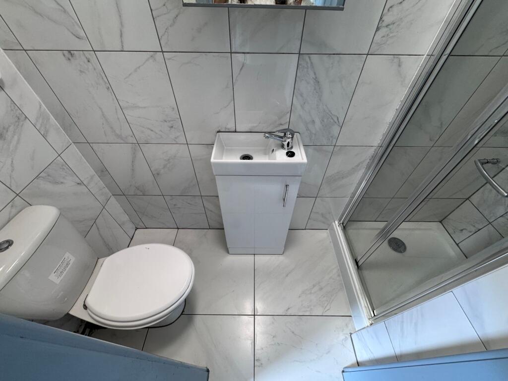 Bedroom 2 En-Suite
