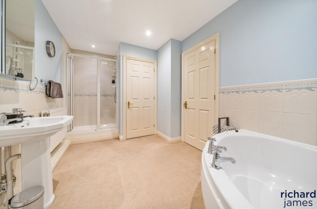 3f0c2bf8-61e8-430...