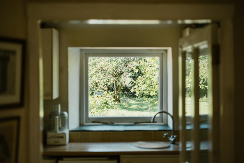 284588 - B0014286.jpg