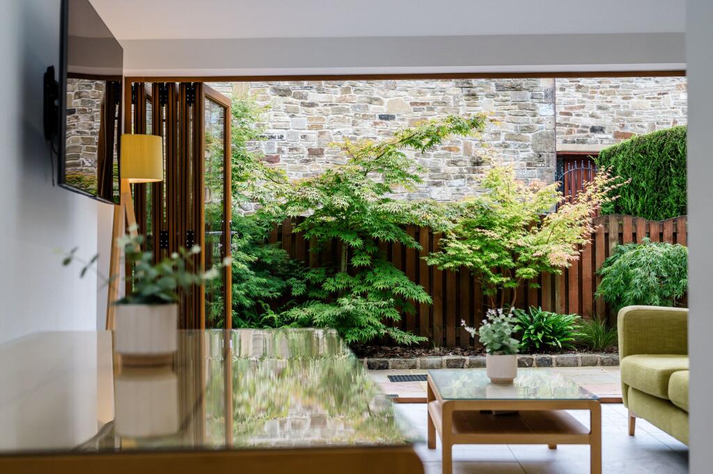 Bifolding Doors from Open Plan Kitchen / Diner / L