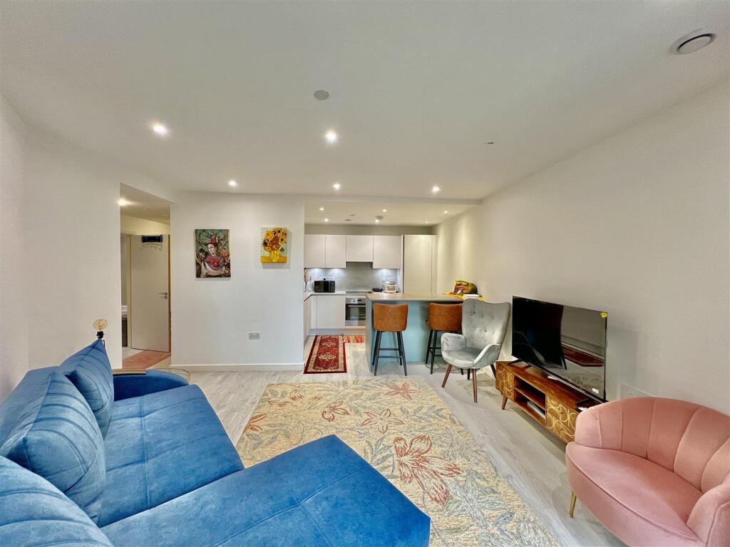 Reception Room / kitchen